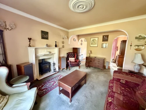 Detached House Main Photo