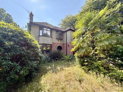 Detached House Main Photo