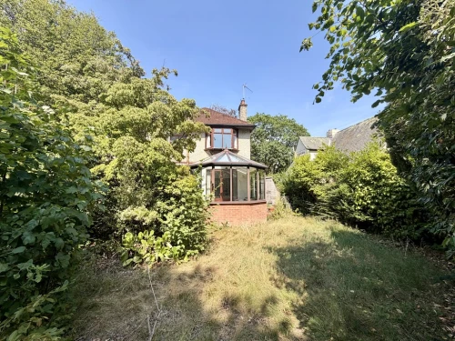 Detached House Main Photo