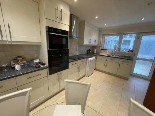 Detached House Photo 3