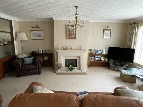 Detached House Photo 2
