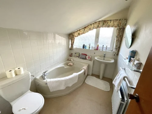 Detached House Main Photo