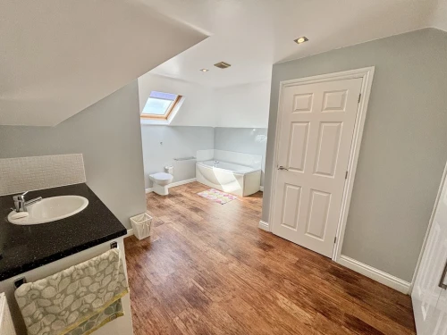 Detached Bungalow Main Photo