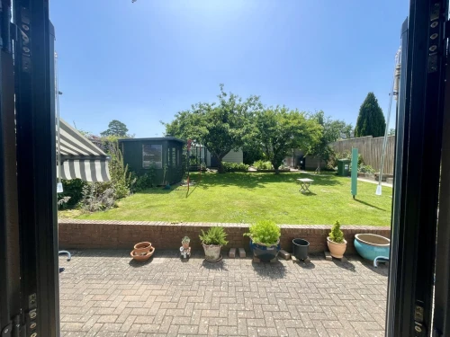 Detached Bungalow Main Photo