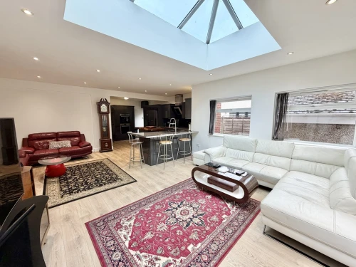 Detached Bungalow Main Photo