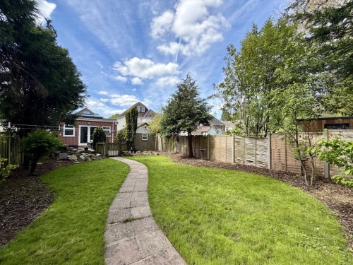Detached Bungalow Main Photo