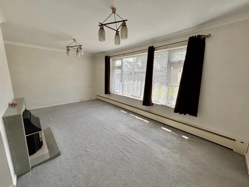 Detached Bungalow Main Photo