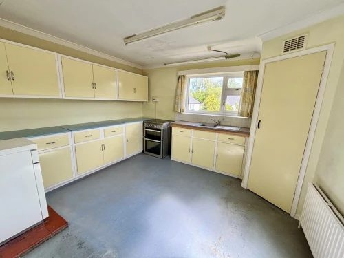 Detached Bungalow Main Photo