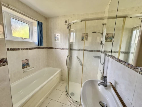 Detached Bungalow Main Photo