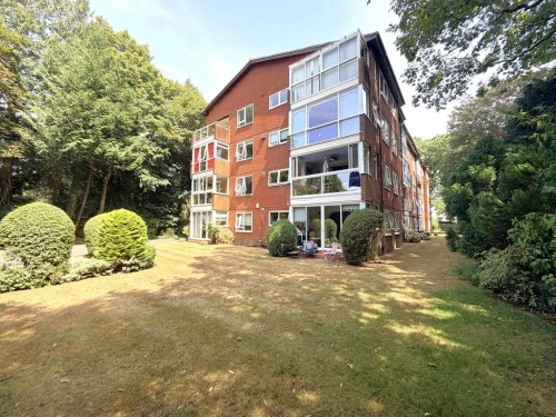 Apartment Main Photo