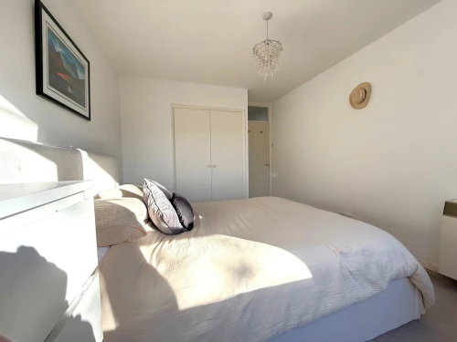 Apartment Main Photo