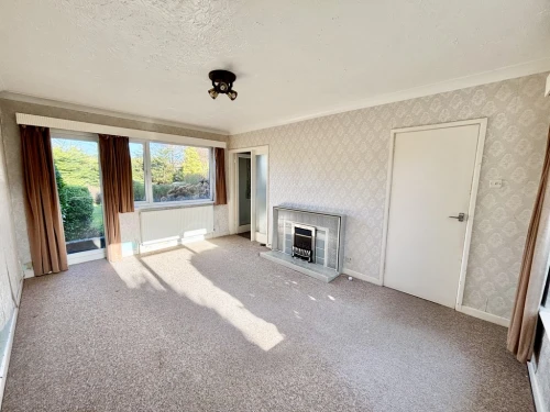 Detached House Photo 2