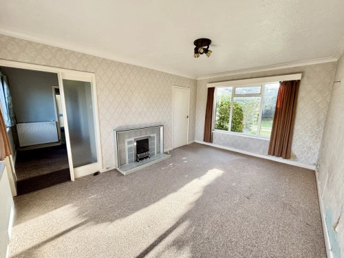 Detached House Main Photo