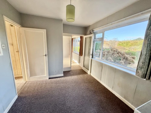 Detached House Main Photo