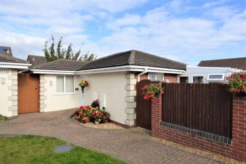 Detached Bungalow Main Photo