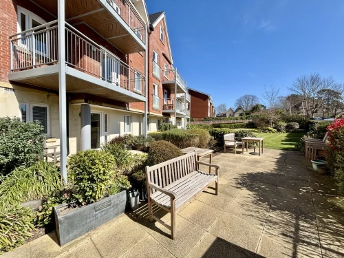 Apartment Main Photo