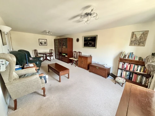 Apartment Photo 4