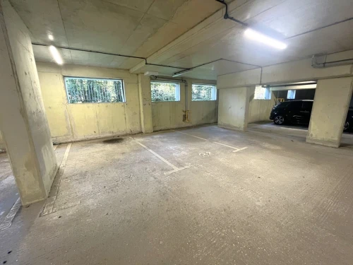 Apartment Main Photo