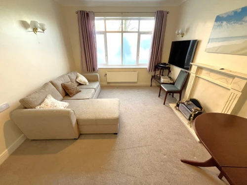 Ground Floor Flat Photo 4