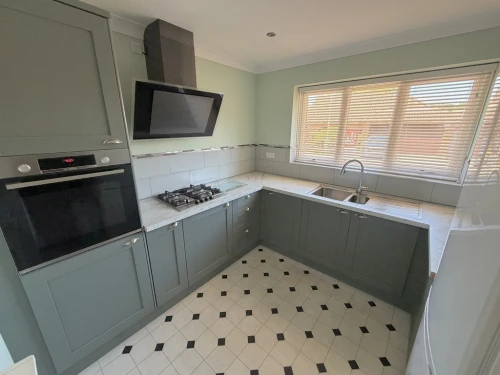 Detached Bungalow Photo 2
