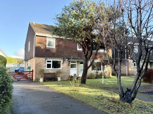 Detached House Main Photo