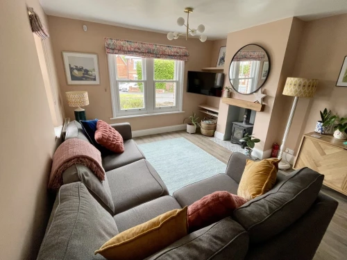 End Terraced House Photo 2