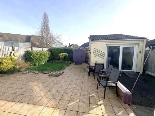 Detached Bungalow Main Photo