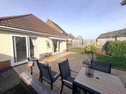 Detached Bungalow Main Photo