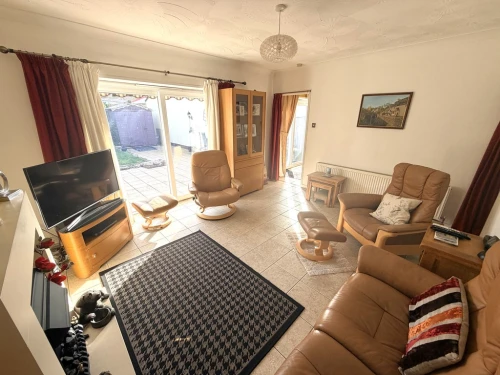 Detached Bungalow Main Photo