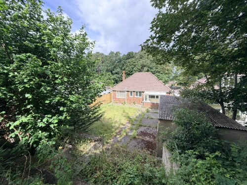 Detached Bungalow Main Photo