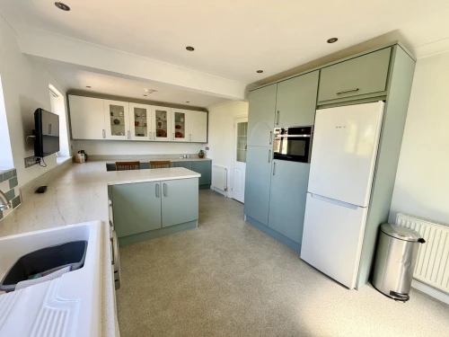 Detached House Main Photo