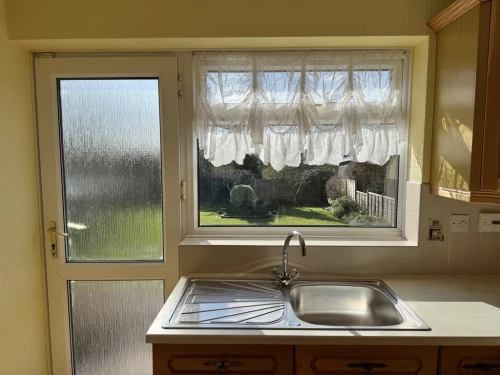 Detached Bungalow Main Photo