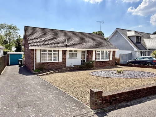 Detached Bungalow Main Photo