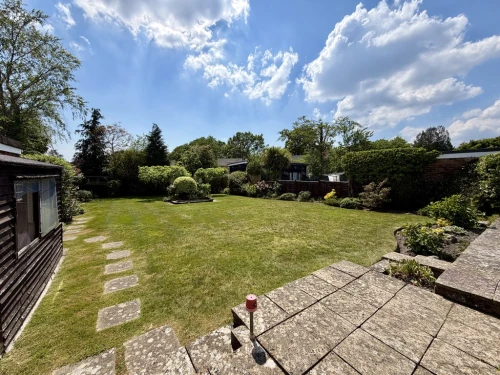 Detached Bungalow Main Photo
