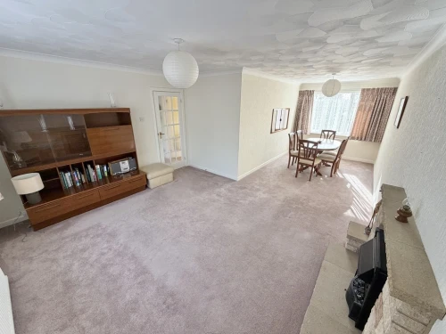 Detached Bungalow Photo 2