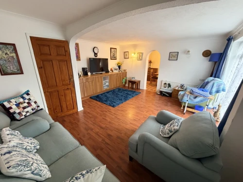 End Terraced House Photo 2