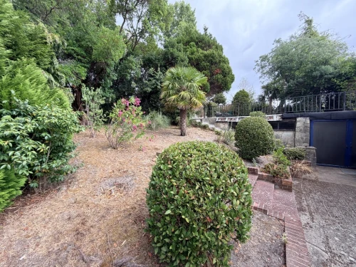 Detached House Main Photo