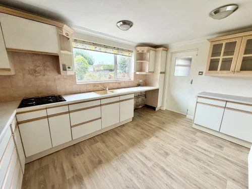 Detached House Photo 3