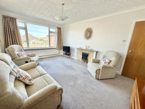 Detached Bungalow Main Photo