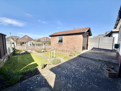 Detached Bungalow Main Photo