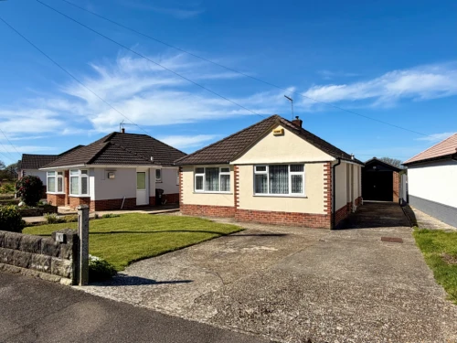 Detached Bungalow Main Photo