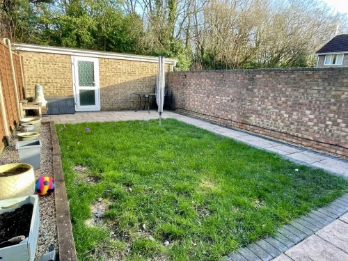 Semi-Detached House Main Photo