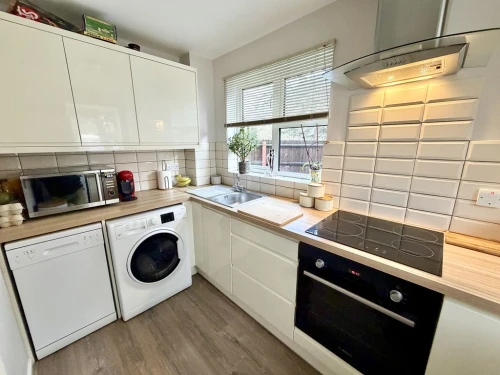 End Terraced House Main Photo