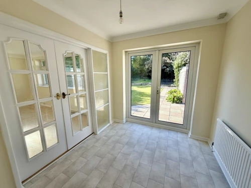Detached Bungalow Main Photo