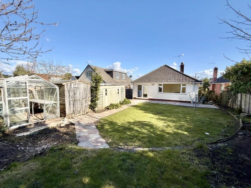 Detached Bungalow Main Photo