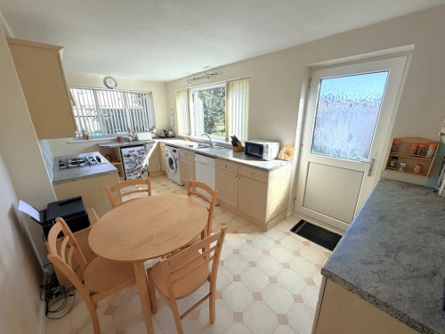Detached House Photo 3