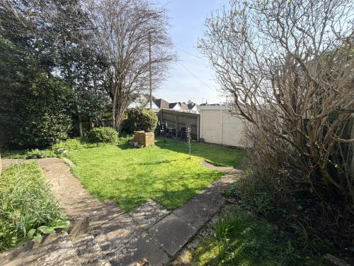 Detached House Photo 4