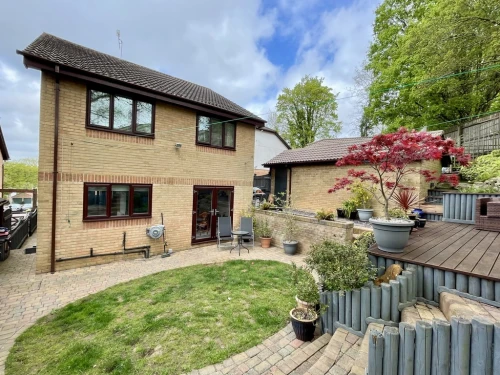 Detached House Main Photo