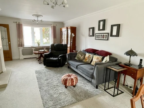 Detached House Main Photo
