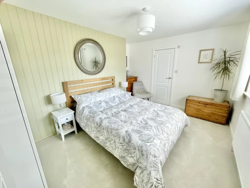 Detached Bungalow Main Photo